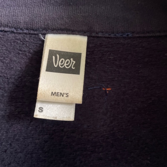 Zip up lightweight layer. - Picture 4 of 4